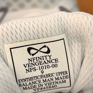 Size 9 NFINITY Vengeance cheer shoe with case